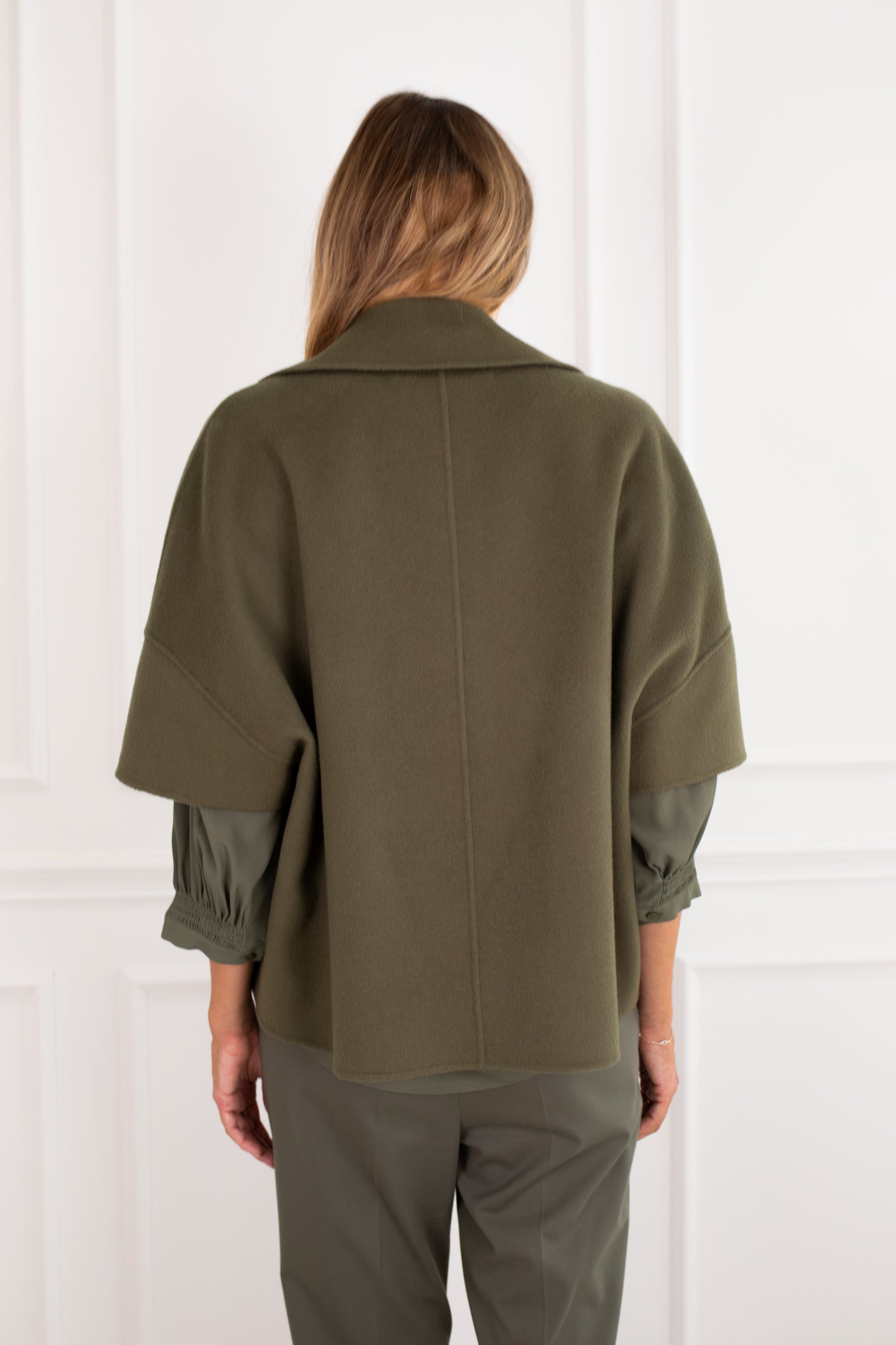 Longo Cape