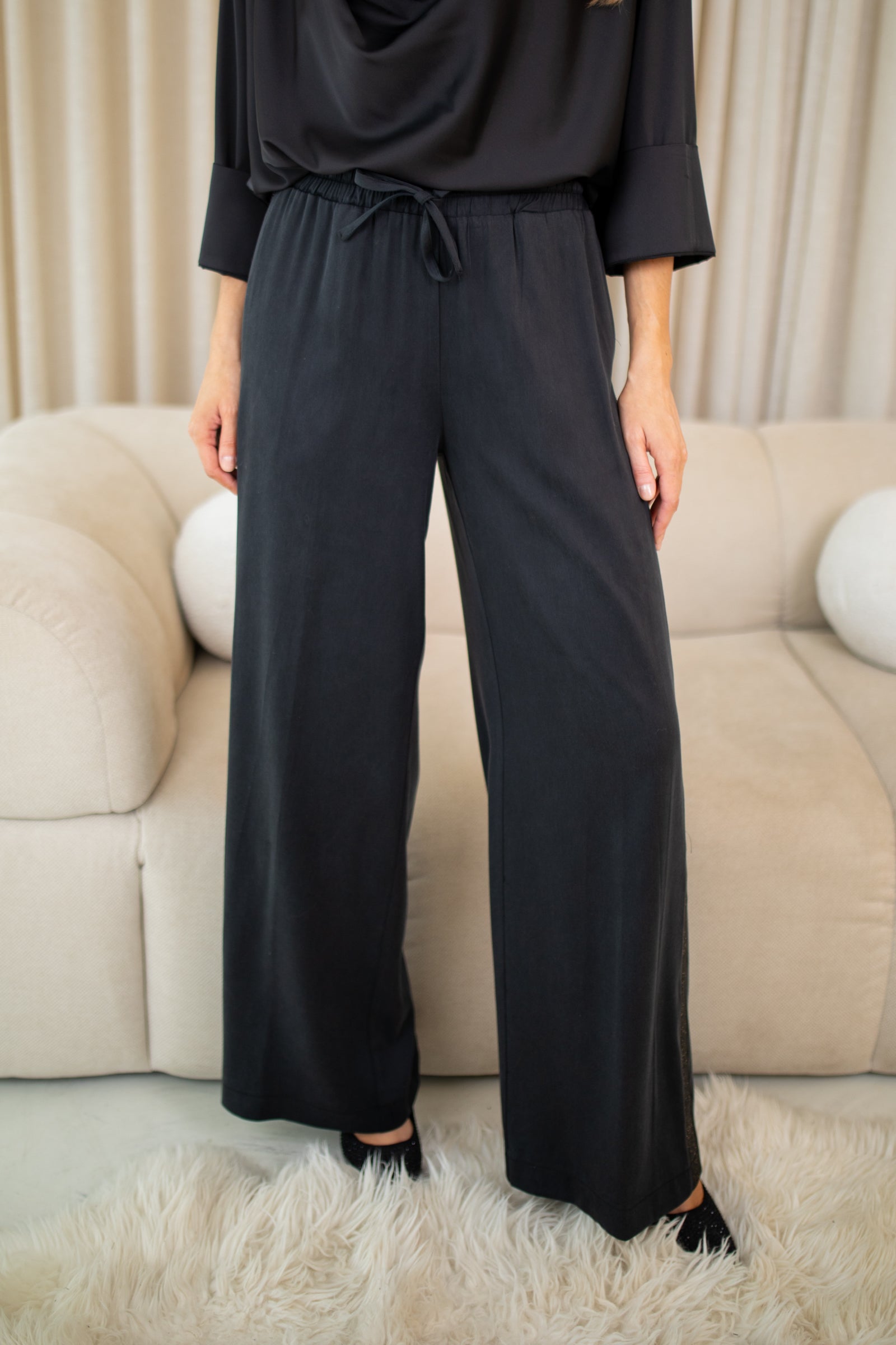 Ariento Wide Leg Trousers