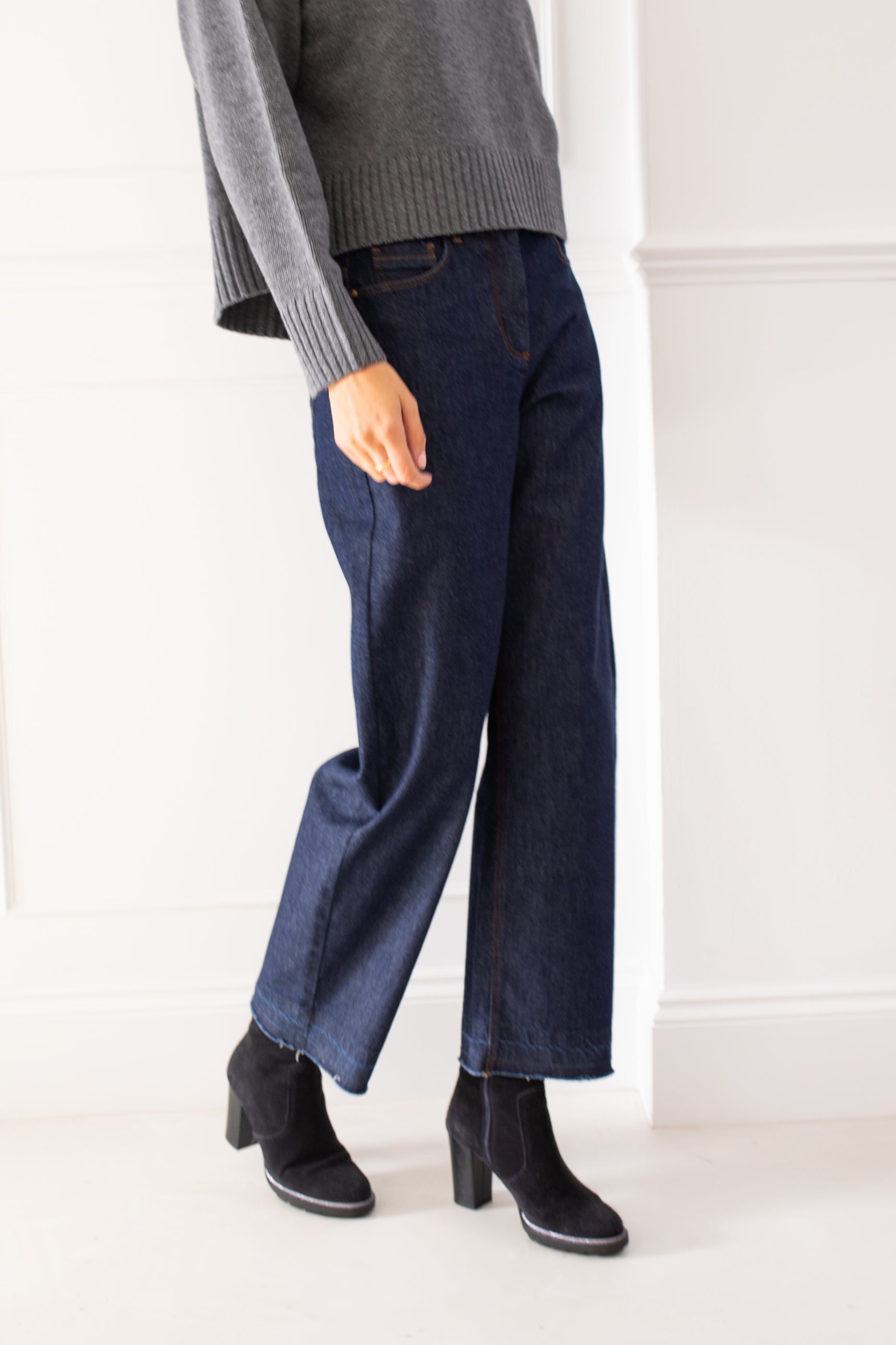 Luisa Cerano Lyon Jeans