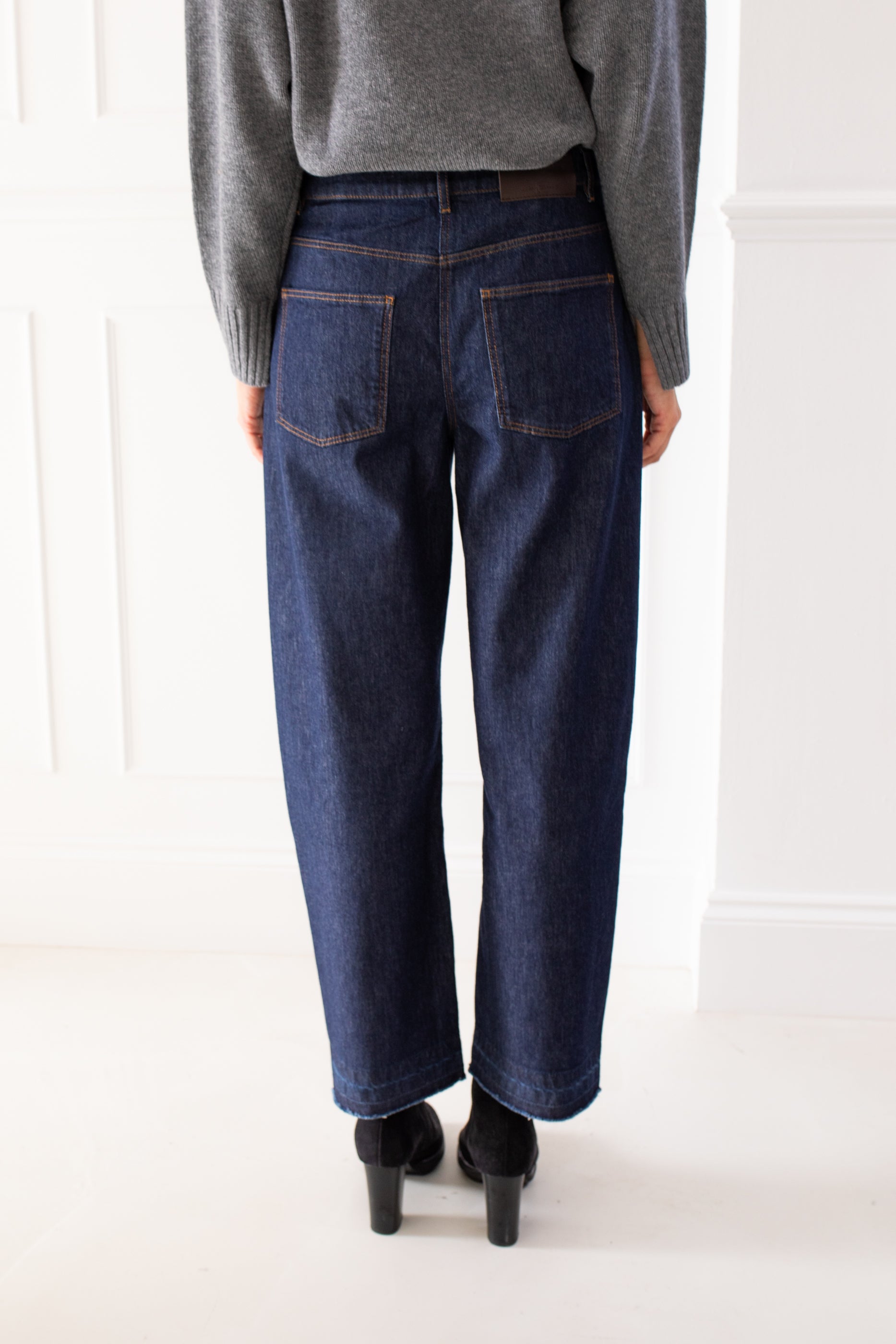 Luisa Cerano Lyon Jeans
