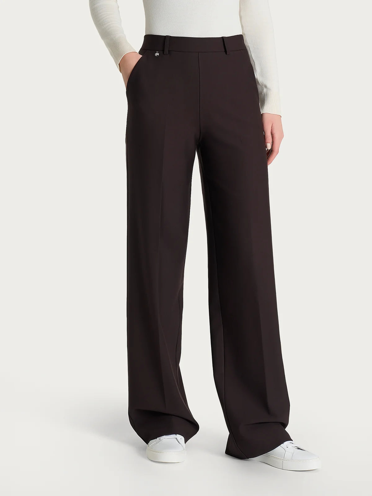 DL20PA-A75_D1_0025_1.webp