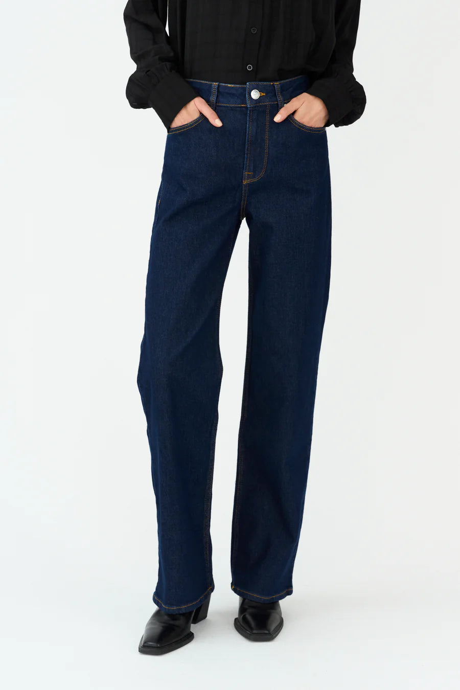 PD-Birkin_Jeans_Wash_Vienna-Jeans_Pants-J234597-5_900x_cab77191-f460-43c1-befd-c8d479eb1c99.webp