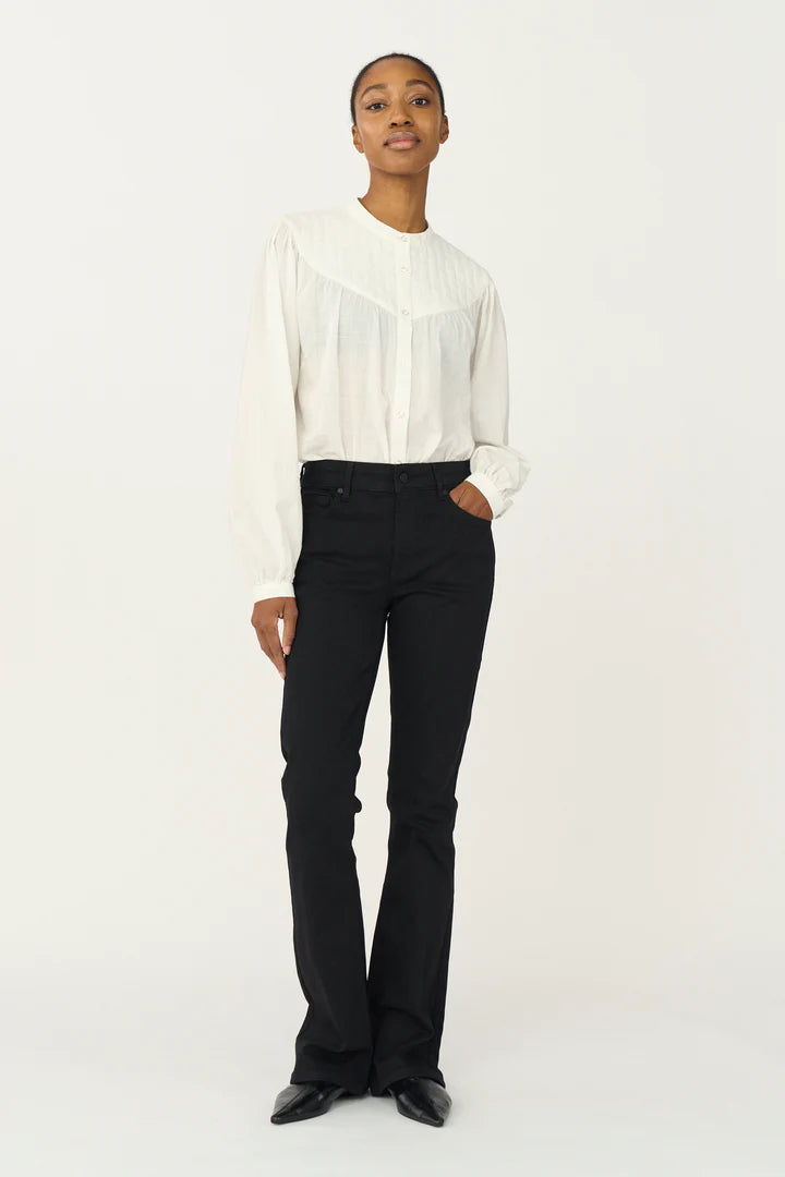 PD-Marija_Jeans_SWAN_deep_black-Jeans_Pants-J233468-5_720x_9d1ca0b0-8e31-424d-8190-344acd520098.webp