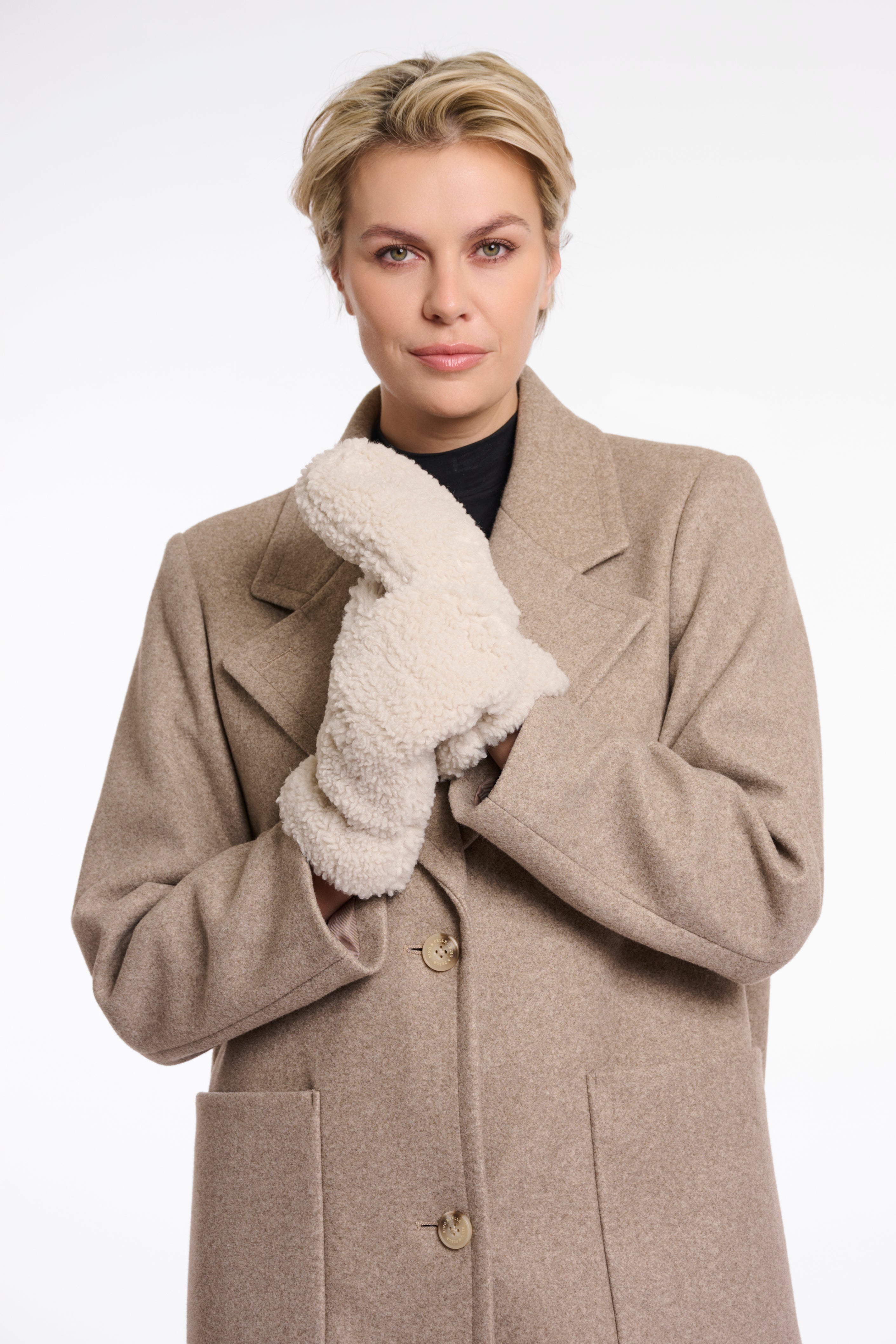 gloves1.jpg