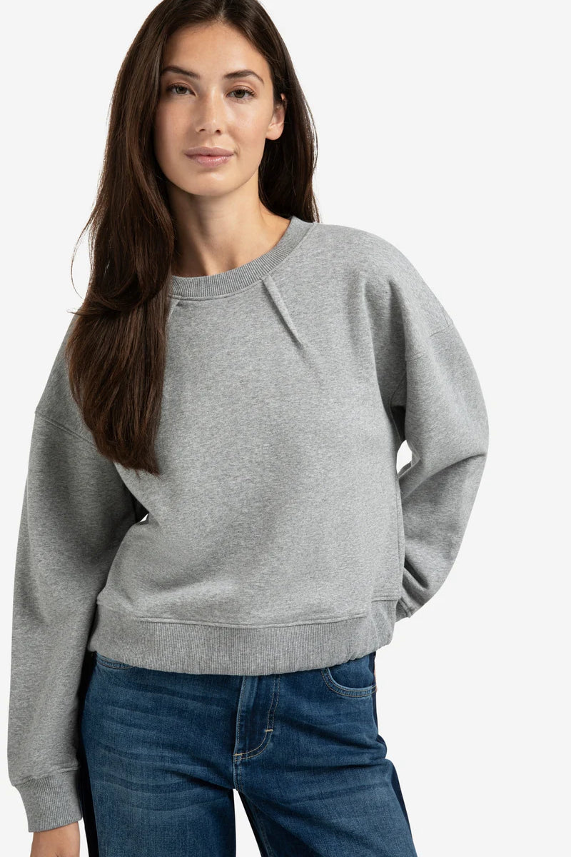 greysweatshirt3.webp