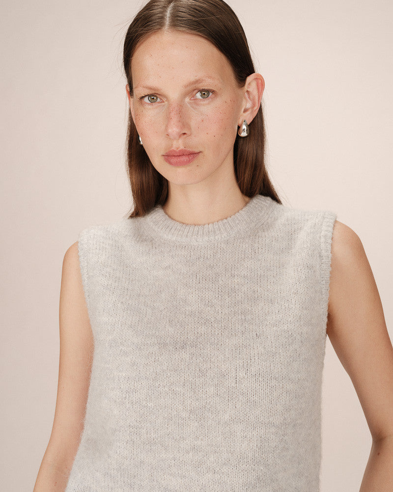 greyvest2.jpg