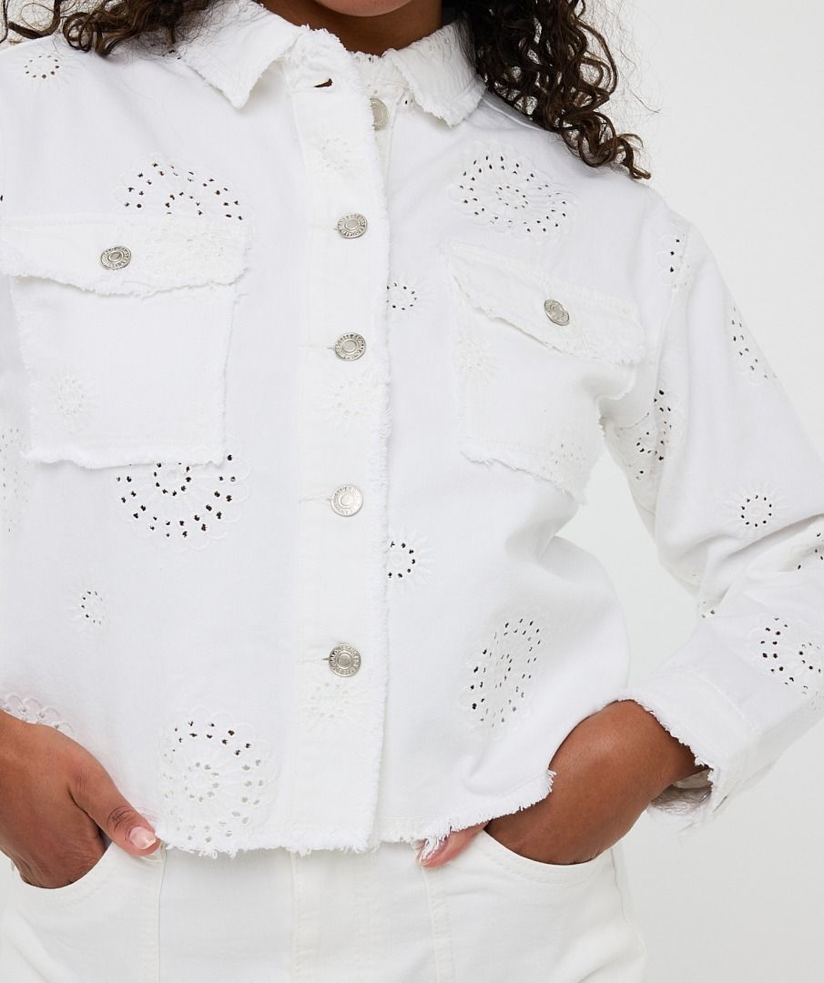 jacket3_466f796a-eb5c-47fc-84f5-130897095d70.jpg