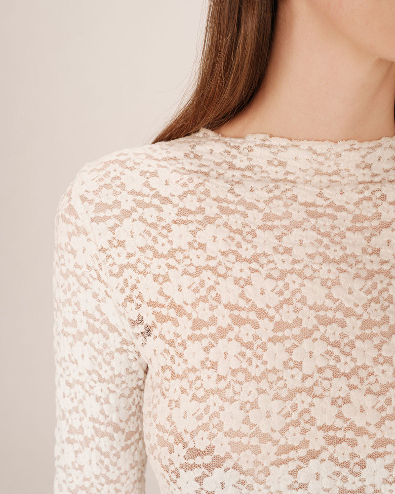lacetop2.jpg