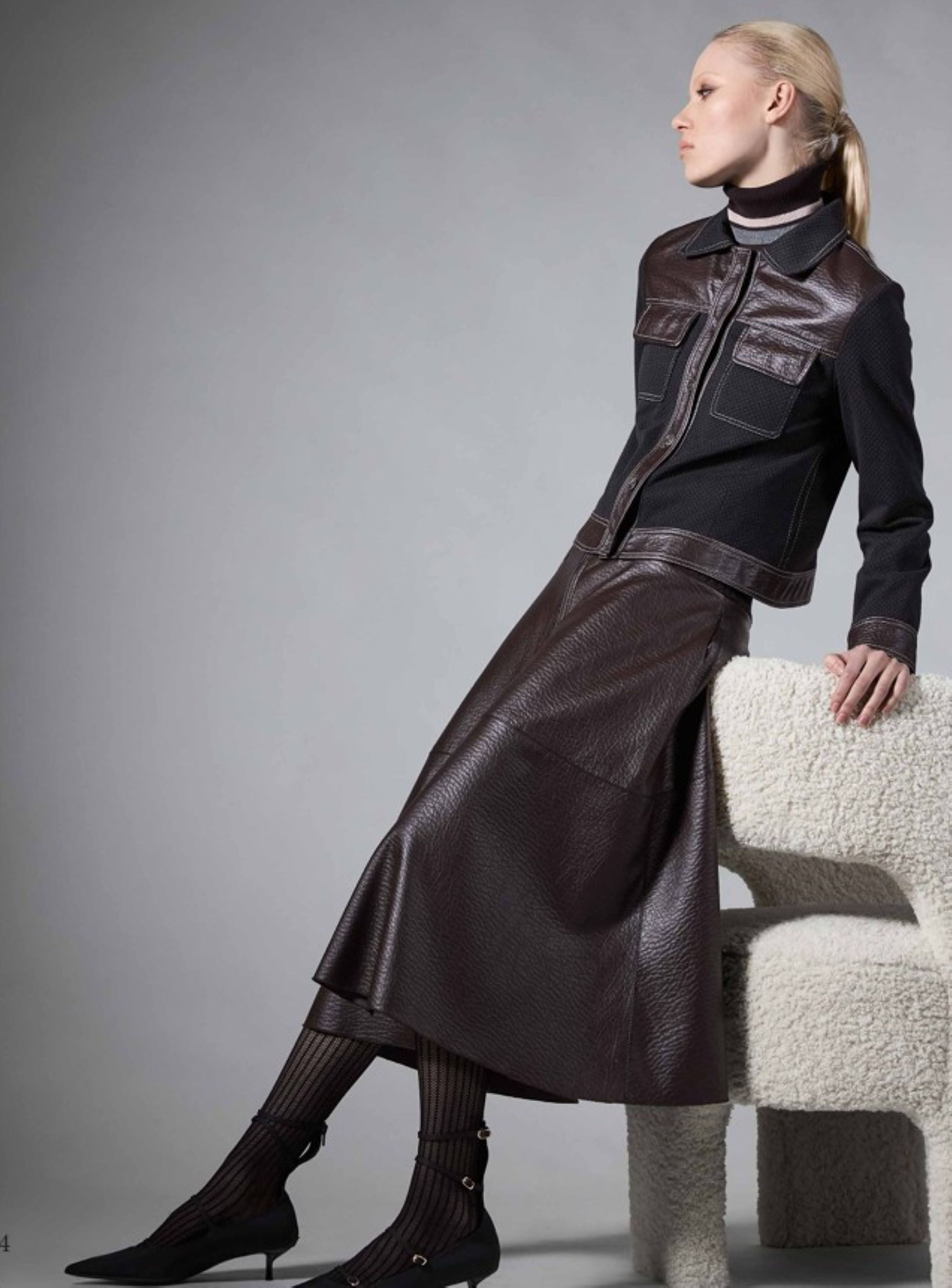 leather_skirt_2.jpg