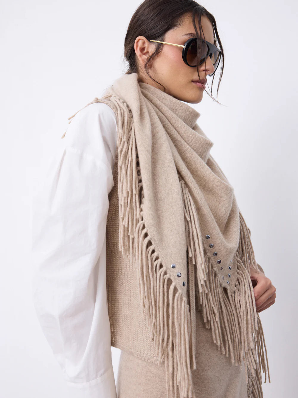 sandfringescarf1.webp