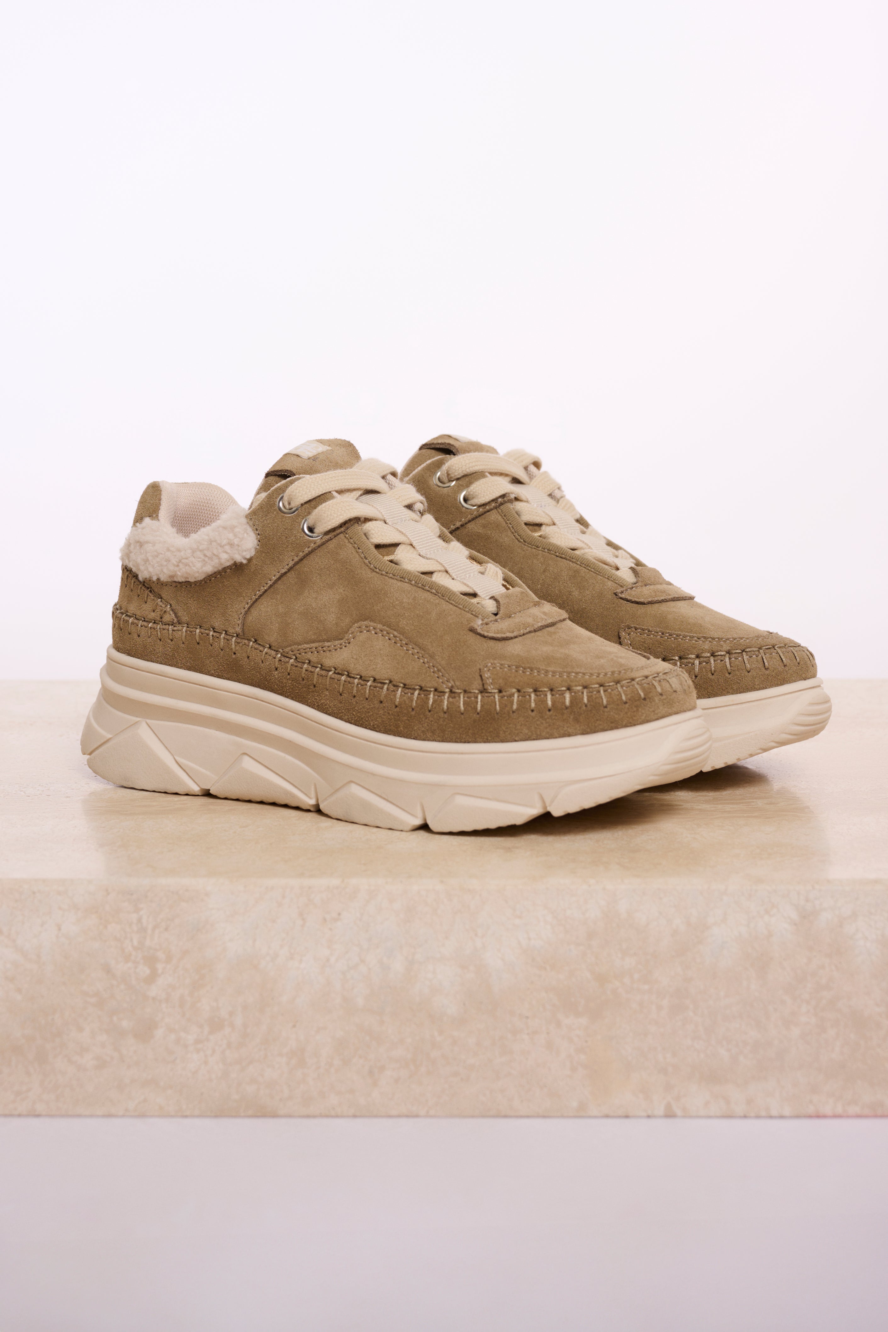 sneaker1.jpg