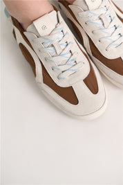 Skylar Sneakers