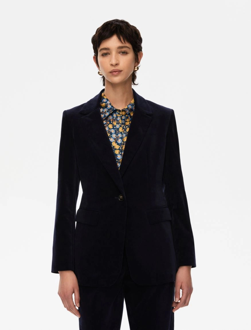 velvetjacket1.webp