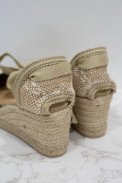 Comin Sand Wedges