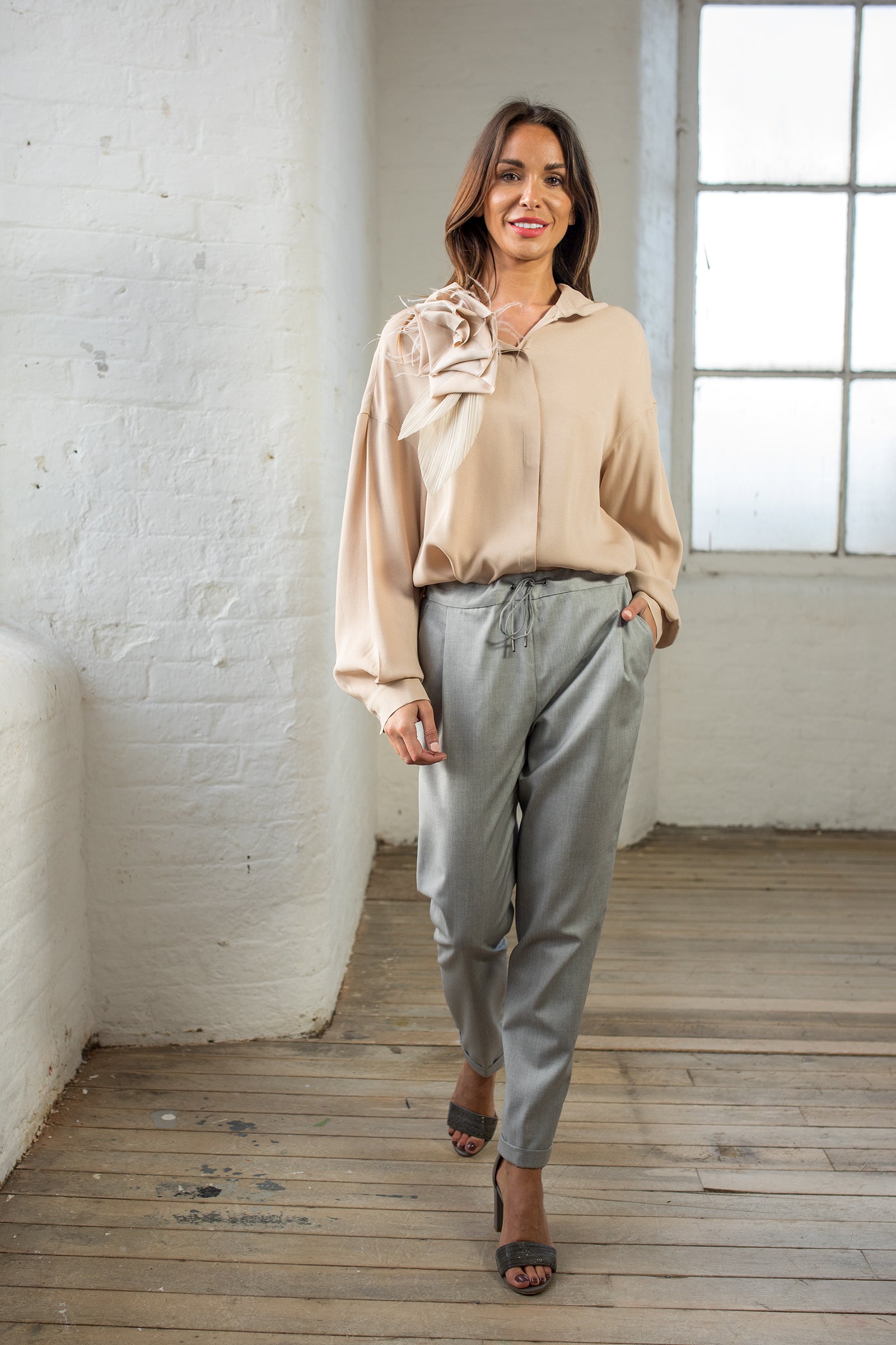 Tailored & Formal trousers Fabiana Filippi - Assisi embellished wool cigarette  trousers - PAD129W822A42100008139